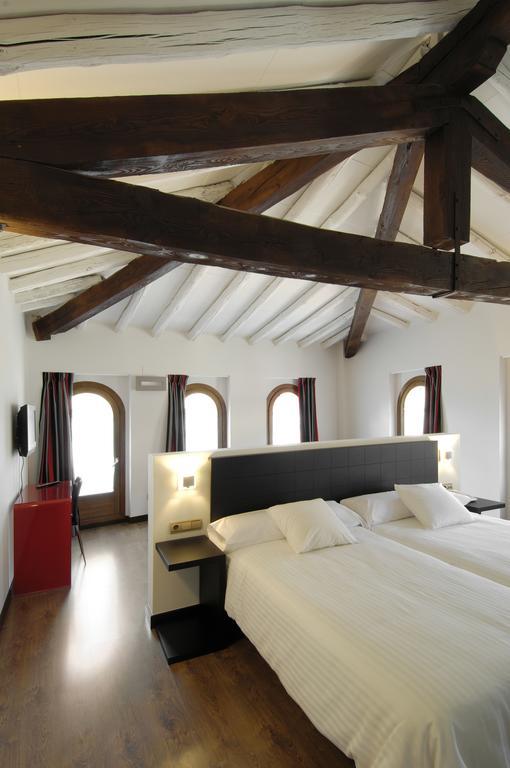 Hotel Cienbalcones ダロカ エクステリア 写真