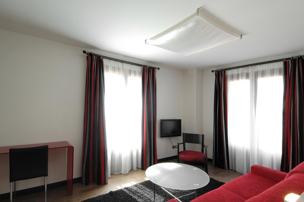 Hotel Cienbalcones ダロカ エクステリア 写真