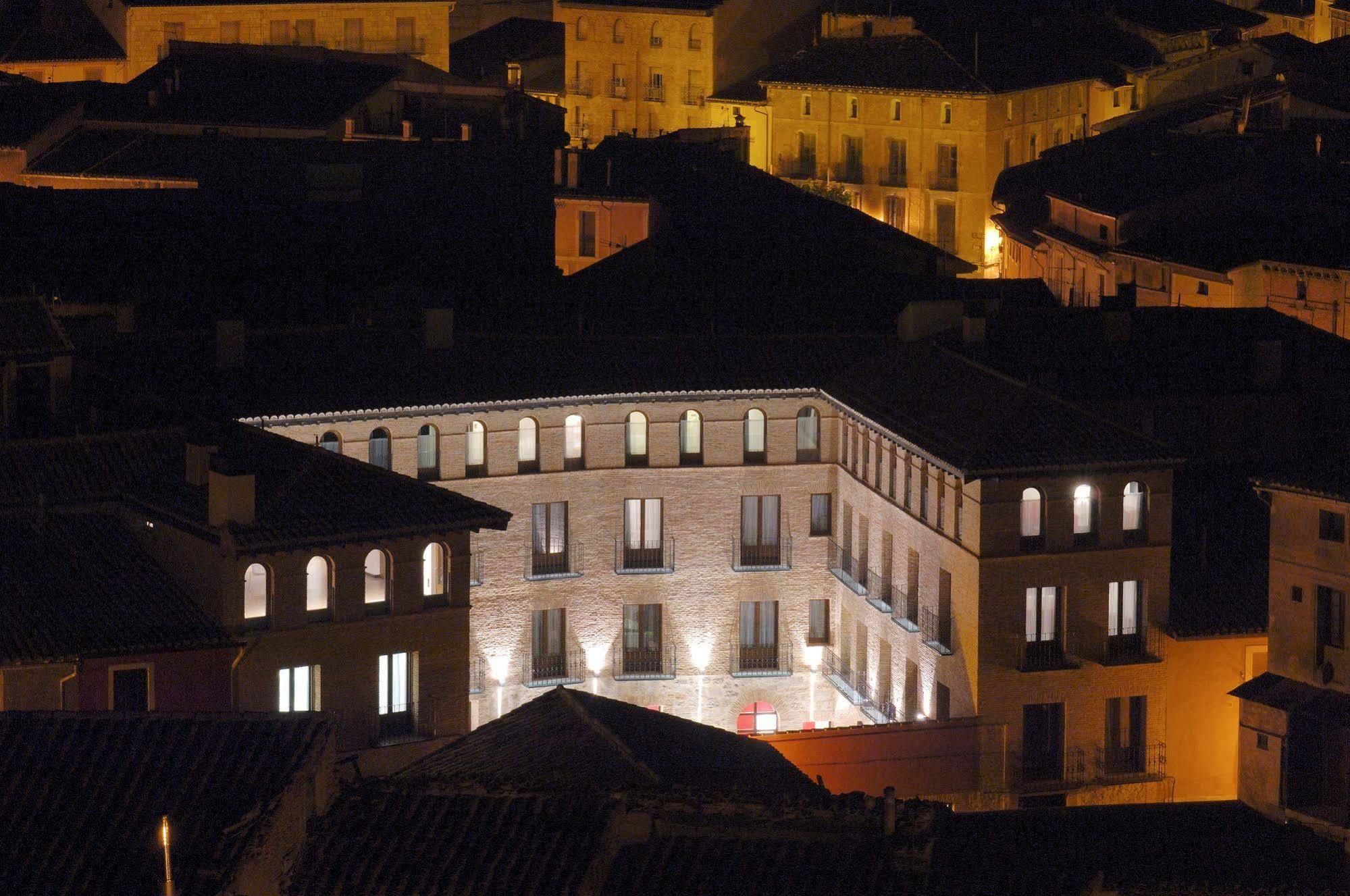 Hotel Cienbalcones ダロカ エクステリア 写真
