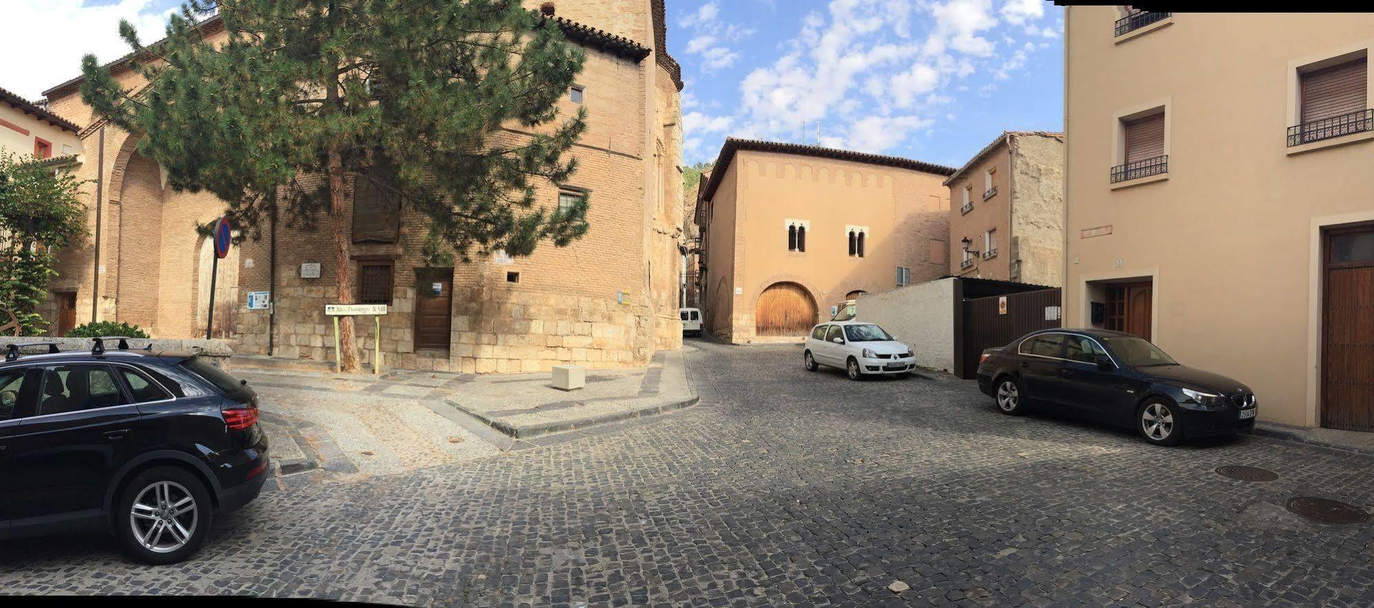 Hotel Cienbalcones ダロカ エクステリア 写真
