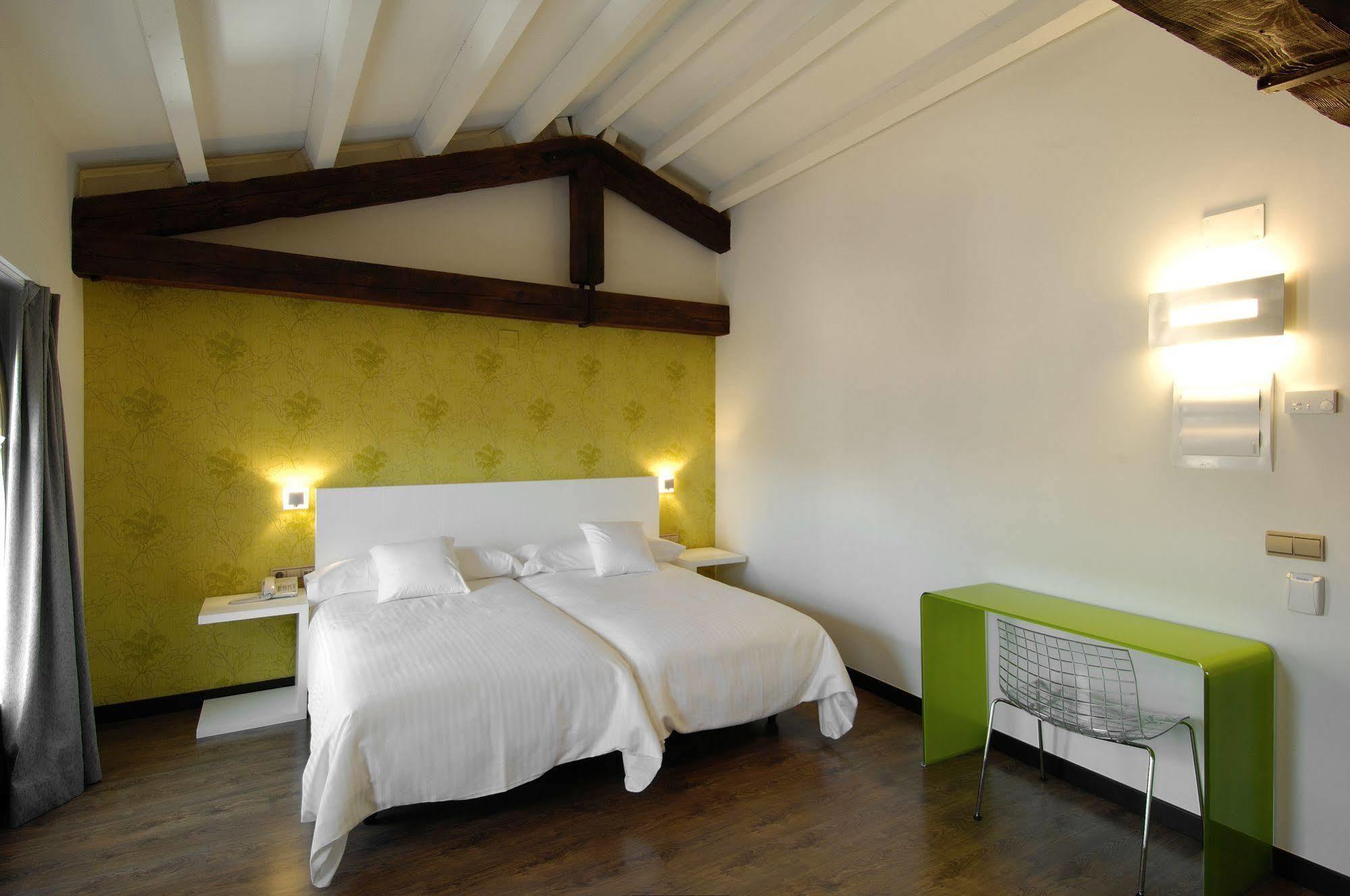 Hotel Cienbalcones ダロカ エクステリア 写真