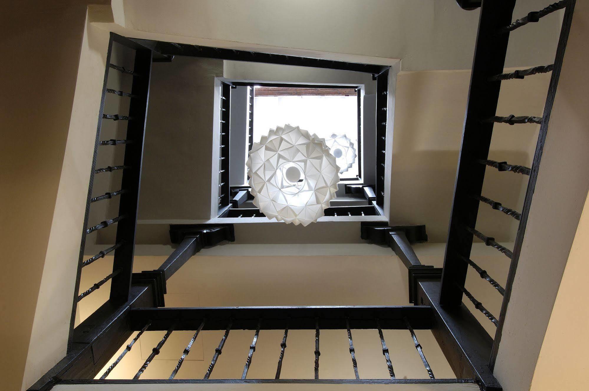 Hotel Cienbalcones ダロカ エクステリア 写真